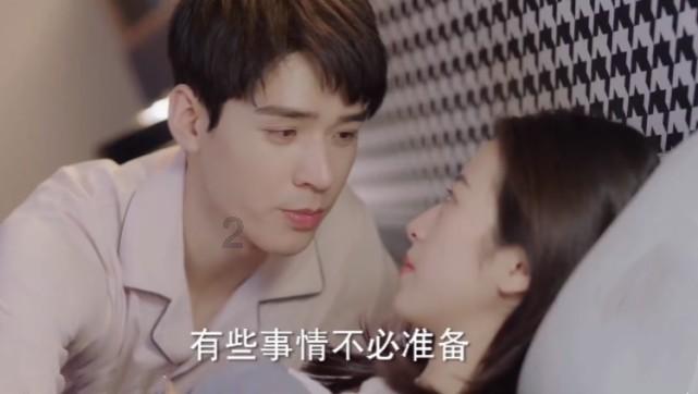 孙俪看儿子打篮球，12岁等等烫了羊毛卷，又高又瘦像日系美少年