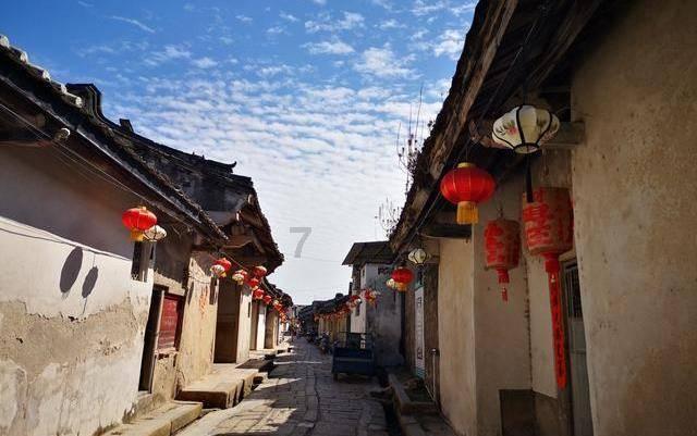 “你砸我早市的碗,我就砸你的锅!”游客在沈阳买鱿鱼干被宰,管理员霸气撑腰